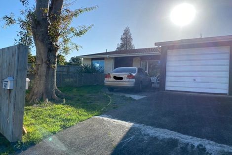 Photo of property in 1/106 Prince Regent Drive, Half Moon Bay, Auckland, 2012