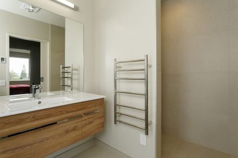 Photo of property in 3b Isobel Street, Acacia Bay, Taupo, 3330