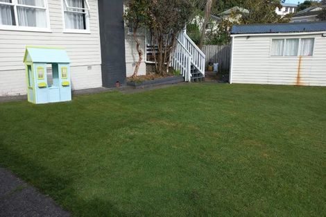 Photo of property in 14 Blenheim Street, Glenfield, Auckland, 0629