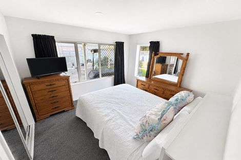 Photo of property in 11 The Grove, Red Beach, 0932