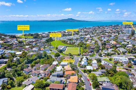 Photo of property in 1/30 Bevyn Street, Castor Bay, Auckland, 0620