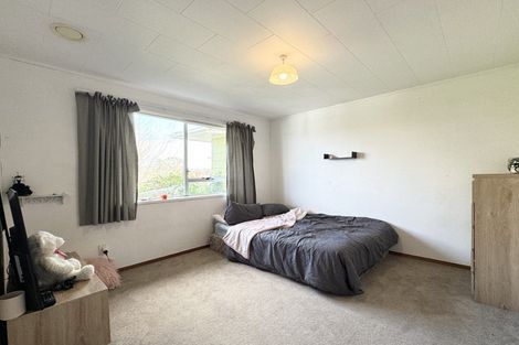 Photo of property in 14 Vina Place, Massey, Auckland, 0614