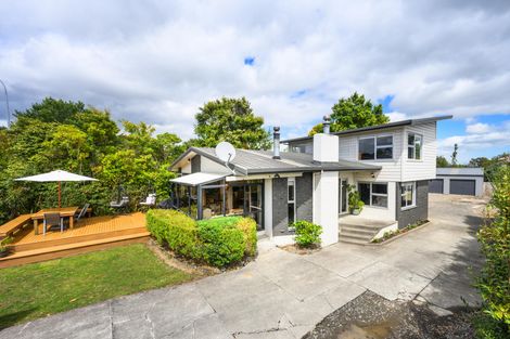 Photo of property in 28 Summerhill Drive, Fitzherbert, Palmerston North, 4410