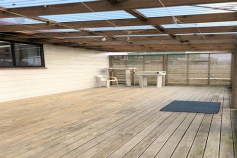 Photo of property in 27 Silverstone Place, Henderson, Auckland, 0612