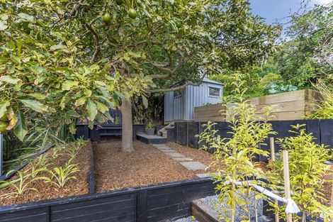 Photo of property in 66 Eden Street, Island Bay, Wellington, 6023