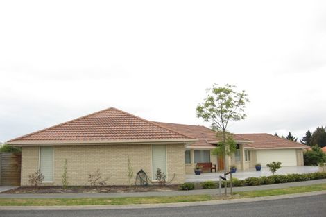 Photo of property in 20 Amoka Crescent, Parklands, Christchurch, 8083