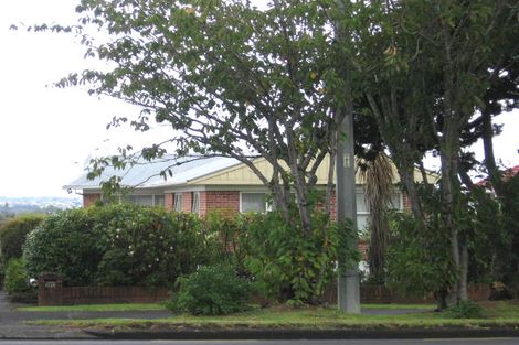 Photo of property in 4323 Great North Road, Glendene, Auckland, 0602