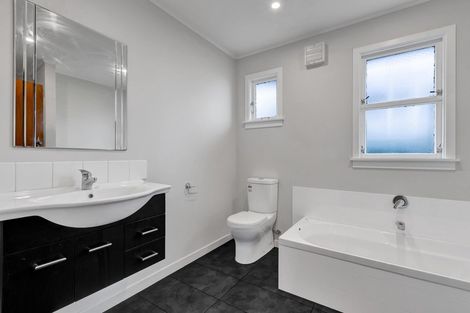 Photo of property in 8 Penrith Street, Westown, New Plymouth, 4310