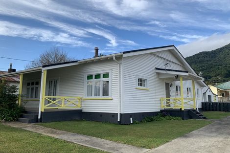 Photo of property in 24 Farmer Street, Te Aroha, 3320