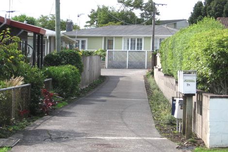 Photo of property in 1/7 Vera Road, Te Atatu South, Auckland, 0610