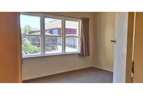 Photo of property in 55a Tirimoana Road, Te Atatu South, Auckland, 0602