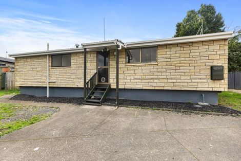 Photo of property in 2/12 Christmas Road, Manurewa, Auckland, 2102