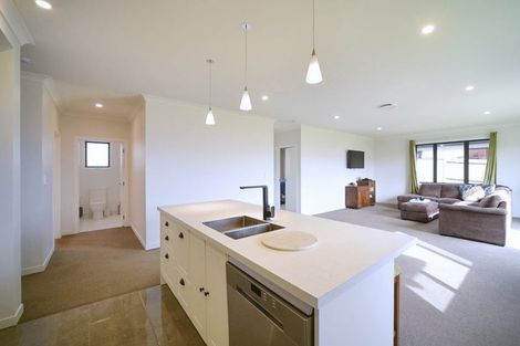 Photo of property in 20 Varsity Heights, Fitzherbert, Palmerston North, 4410