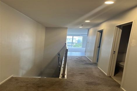 Photo of property in 8 Puhakehake Place, Flat Bush, Auckland, 2019