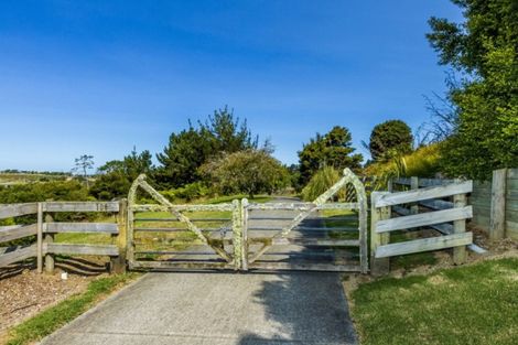 Photo of property in 106 Vaughans Road, Long Bay, Albany, 0792