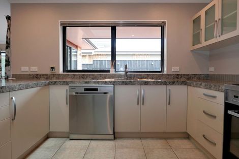 Photo of property in 6 Trusham Court, Paraparaumu, 5032