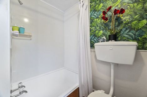 Photo of property in 116 Lake Terrace, Taupo, 3330