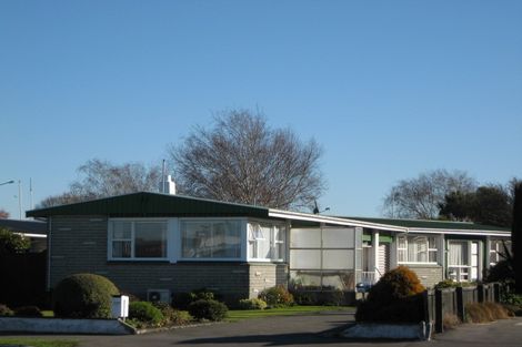 Photo of property in 1/329 Main North Road, Redwood, Christchurch, 8051