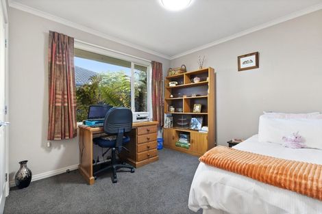 Photo of property in 7 Coolspring Way, Redwood, Christchurch, 8051