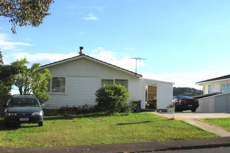 Photo of property in 98 Lantana Road, Green Bay, Auckland, 0604