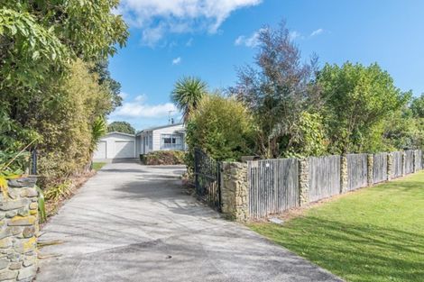 Photo of property in 320 Te Moana Road, Waikanae, 5036