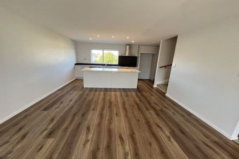 Photo of property in 87 Bordeaux Parade, Te Atatu South, Auckland, 0610