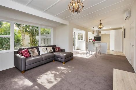Photo of property in 102 Old Onerahi Road, Onerahi, Whangarei, 0110