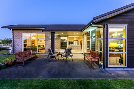 Photo of property in 19 Manukaka Heights, Hurdon, New Plymouth, 4310