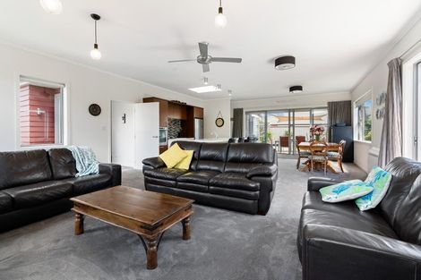 Photo of property in 16 Sunhaven Cove, Cromwell, 9310