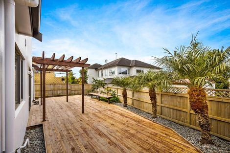 Photo of property in 25 Piriti Drive, Te Atatu Peninsula, Auckland, 0610
