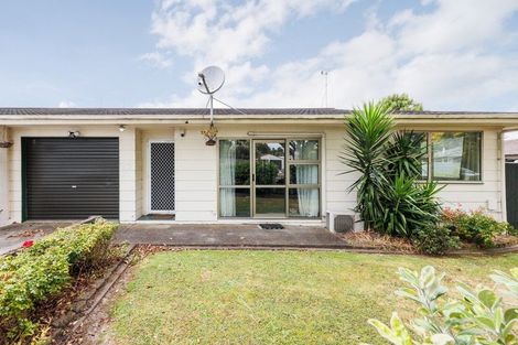 Photo of property in 1b John F Kennedy Drive, Milson, Palmerston North, 4414