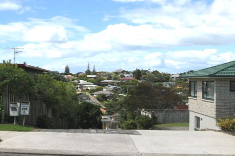 Photo of property in 22 Knightsbridge Drive, Forrest Hill, Auckland, 0620