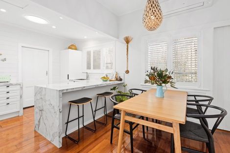 Photo of property in 20 Enfield Road, Hospital Hill, Napier, 4110