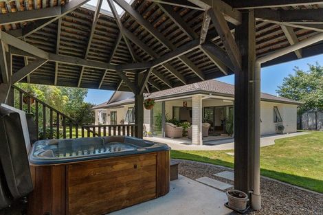 Photo of property in 7 The Glade, Carterton, 5713