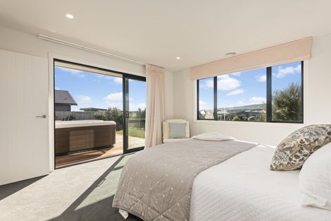 Photo of property in 20 Silicon Way, Fitzherbert, Palmerston North, 4410