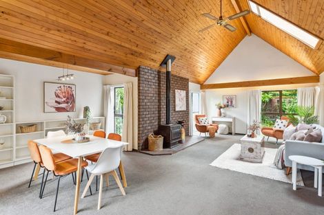 Photo of property in 100 Rimu Road, Raumati Beach, Paraparaumu, 5032