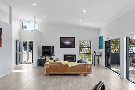 Photo of property in 25 Brampton Road, Snells Beach, 0920