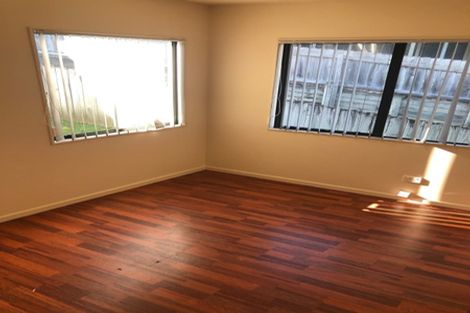 Photo of property in 8 Blethyn Place, Te Atatu South, Auckland, 0610