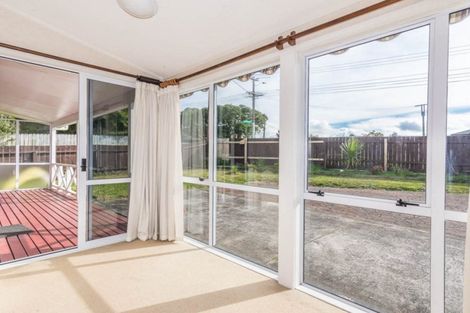 Photo of property in 1/170 Titirangi Road, New Lynn, Auckland, 0600