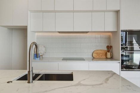 Photo of property in 85a Awaroa Road, Sunnyvale, Auckland, 0612