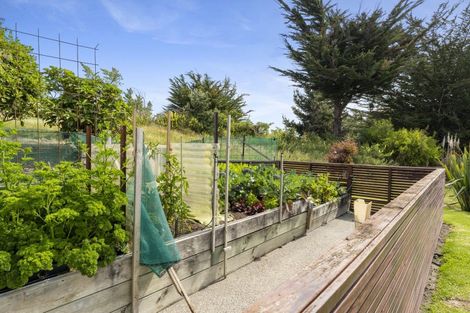 Photo of property in 7 Byron Brown Place, Otaki Beach, Otaki, 5512