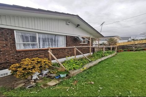 Photo of property in 1/5 Tirimoana Road, Te Atatu South, Auckland, 0602