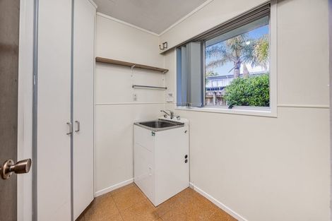Photo of property in 2/25 Pulman Place, Clover Park, Auckland, 2019