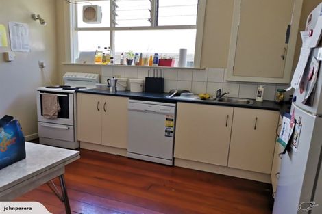 Photo of property in 1/17 Clifton Terrace, Kelburn, Wellington, 6012