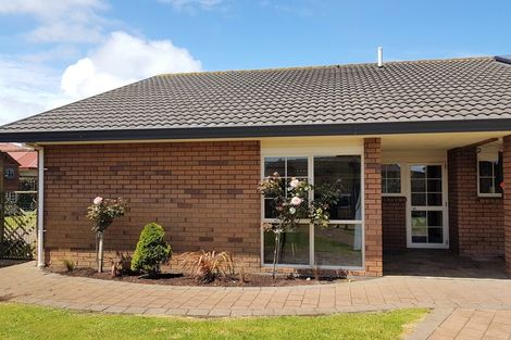 Photo of property in 25 Pohutukawa Drive, Opunake, 4616