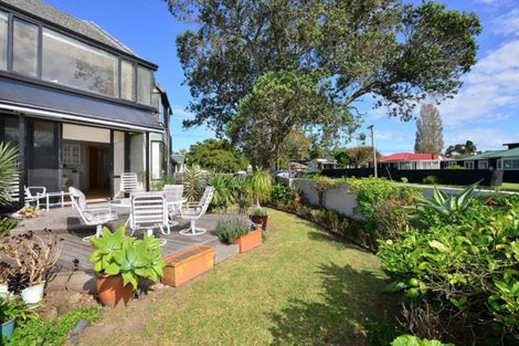 Photo of property in 11 Cross Street, Manly, Whangaparaoa, 0930