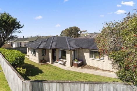 Photo of property in 2a Newham Place, Henderson, Auckland, 0612