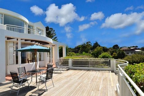 Photo of property in 34 King Richard Place, Browns Bay, Auckland, 0630