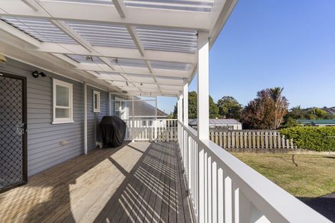 Photo of property in 21 Taupo Street, Green Bay, Auckland, 0604