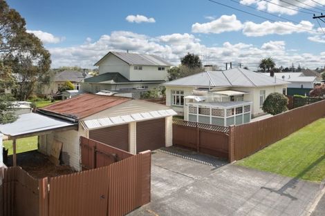 Photo of property in 15 Cuba Street, Marton, 4710